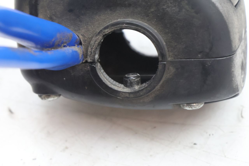 photo de LEFT HANDLEBAR SWITCH KYMCO AGILITY 16+ 4T 50 (2018 - 2023) - Fixing points details
