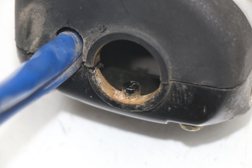 photo de LEFT HANDLEBAR SWITCH KYMCO AGILITY 4T 50 (2005 - 2018) - Fixing points details