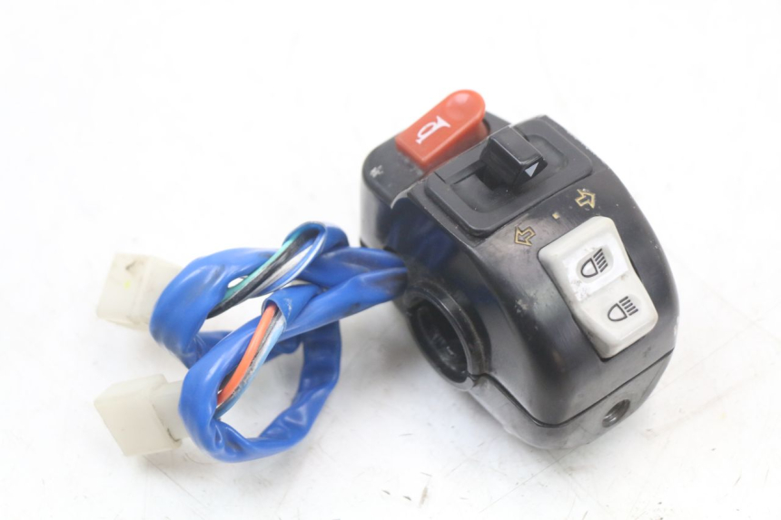 photo de LEFT HANDLEBAR SWITCH KYMCO AGILITY 4T 50 (2018 - 2022) - Zoom on usage condition