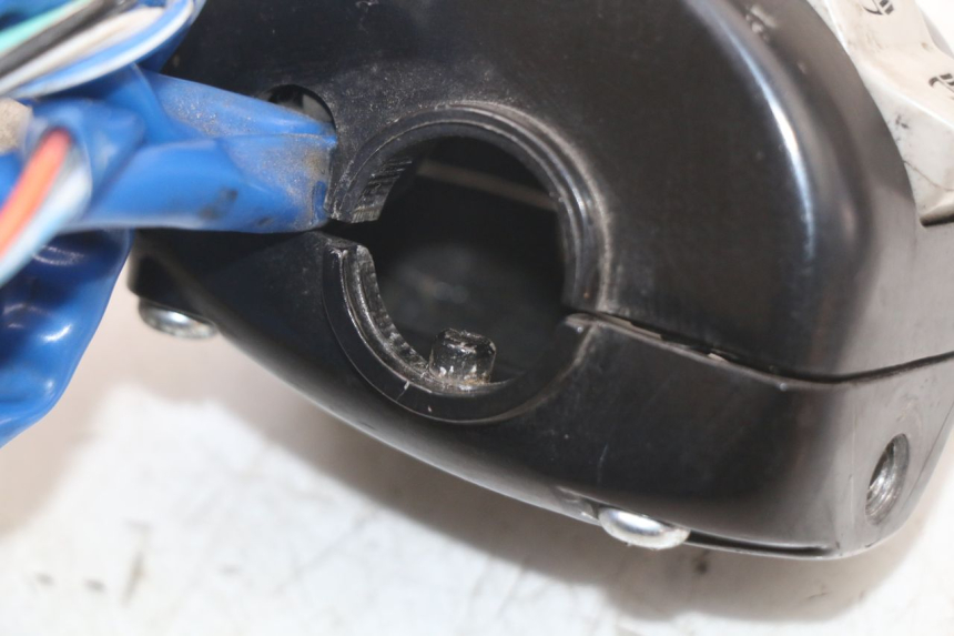 photo de LEFT HANDLEBAR SWITCH KYMCO AGILITY 4T 50 (2018 - 2022) - Fixing points details