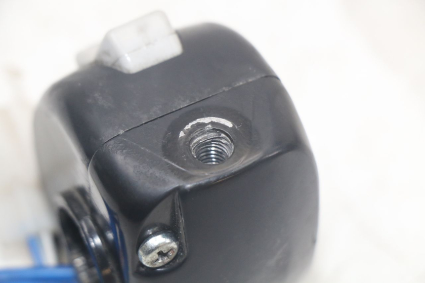 photo de LEFT HANDLEBAR SWITCH KYMCO AGILITY 4T 50 (2018 - 2022) - Surface and material condition