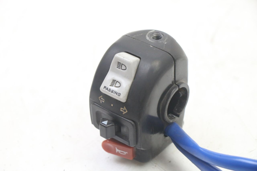 photo de LEFT HANDLEBAR SWITCH KYMCO AGILITY 4T 50 (2018 - 2022) - Zoom on usage condition