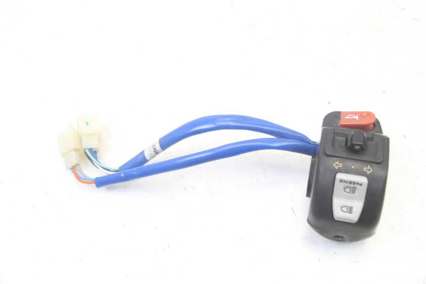 photo de LEFT HANDLEBAR SWITCH KYMCO AGILITY 4T 50 (2018 - 2022) - Technical close-up