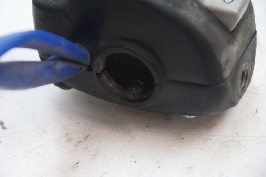 photo de LEFT HANDLEBAR SWITCH KYMCO AGILITY 4T 50 (2018 - 2022) - Surface and material condition