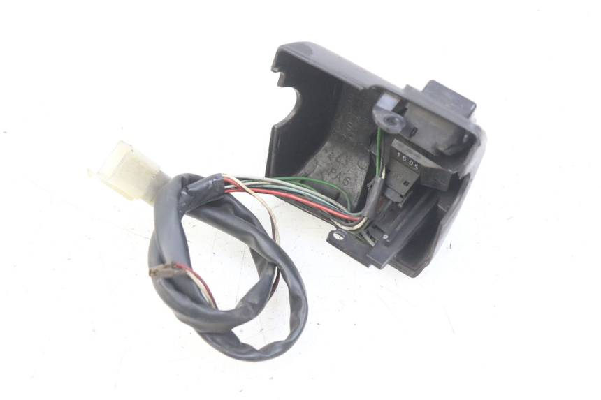 photo de LEFT HANDLEBAR SWITCH APRILIA ATLANTIC 500 (2002 - 2003) - Alternative perspective