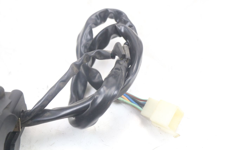 photo de LEFT HANDLEBAR SWITCH JONWAY AZTRAL 125 (2008 - 2017) - Surface and material condition