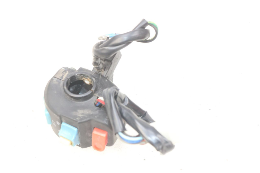 photo de LEFT HANDLEBAR SWITCH TAOTAO BEATBOX 2 50 (2005 - 2017) - Alternative perspective