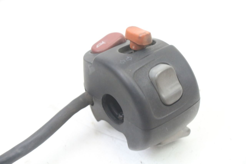 photo de LEFT HANDLEBAR SWITCH BMW C1 125 (2000 - 2003) - Alternative perspective