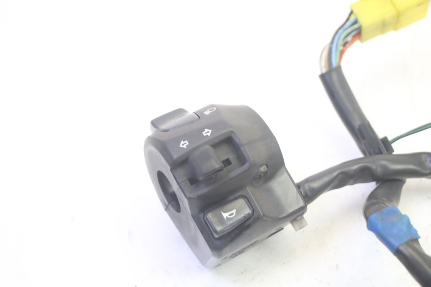 photo de LEFT HANDLEBAR SWITCH SUZUKI BURGMAN 125 (2007 - 2014) - Component detail
