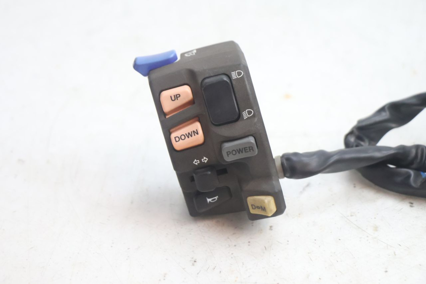 photo de LEFT SWITCH SUZUKI BURGMAN EXECUTIVE ABS 650 (2006 - 2012) - Component detail