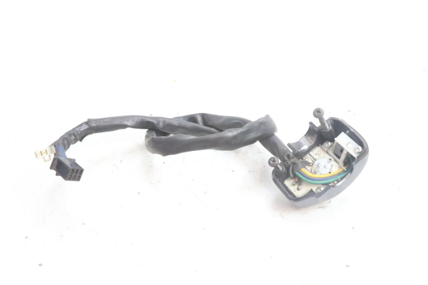 photo de LEFT HANDLEBAR SWITCH YAMAHA BW'S BWS 125 (2010 - 2013) - Technical close-up