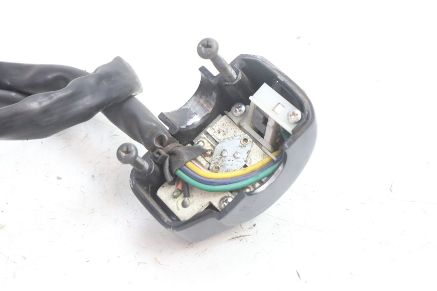 photo de LEFT HANDLEBAR SWITCH YAMAHA BW'S BWS 125 (2010 - 2013) - Product overview