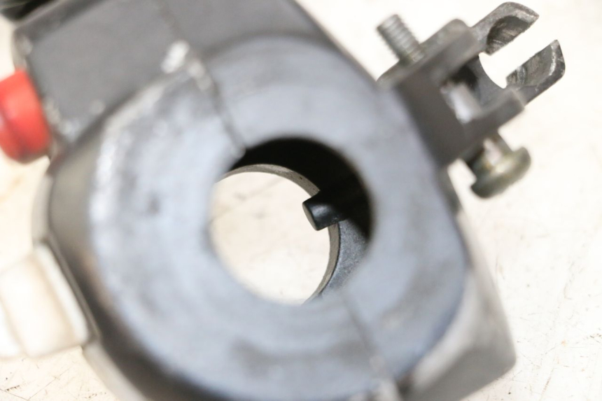 photo de LEFT SWITCH YAMAHA BW'S 100 (1999 - 2002) - Zoom on usage condition