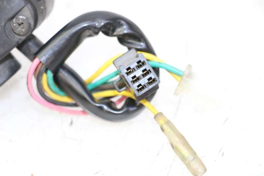 photo de LEFT SWITCH YAMAHA BW'S 100 (1999 - 2002) - Alternative perspective