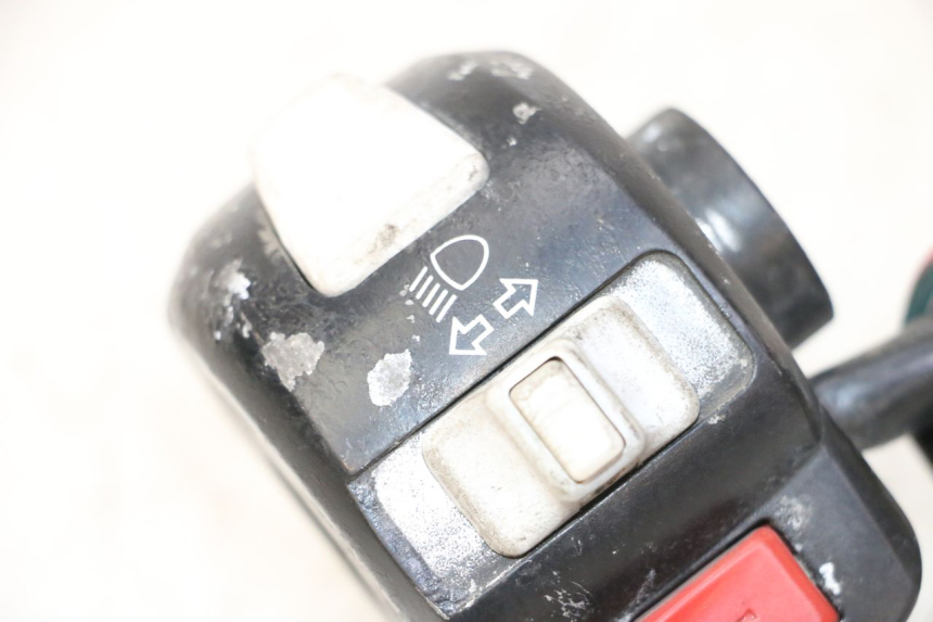 photo de LEFT SWITCH YAMAHA BW'S 100 (1999 - 2002) - Surface and material condition