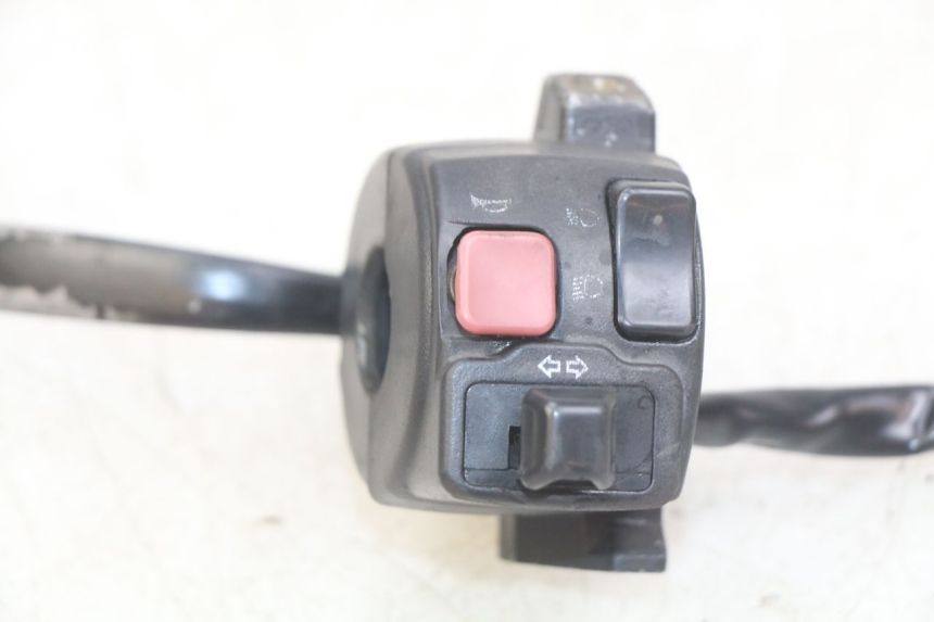 photo de LEFT HANDLEBAR SWITCH YAMAHA BW'S EASY 50 (2013 - 2016) - Surface and material condition