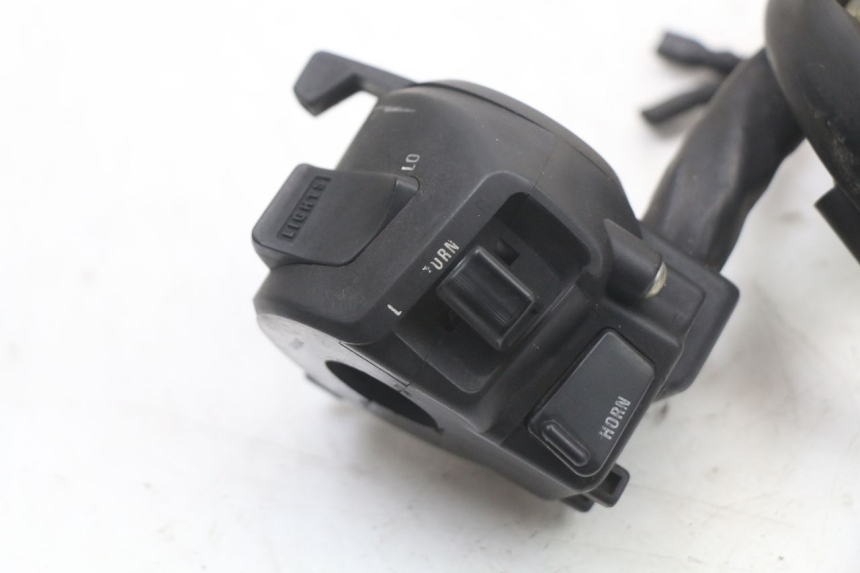photo de LEFT SWITCH HONDA CBR F 1000 (1993 - 1996) - Component detail