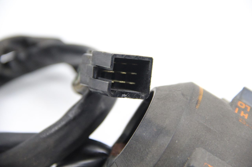 photo de LEFT SWITCH HONDA CBR F SC21 1000 (1986 - 1992) - Technical close-up