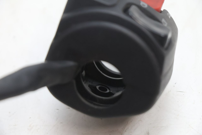 photo de LEFT SWITCH HM HONDA CRM DERAPAGE RR 50 (2006 - 2017) - Technical close-up