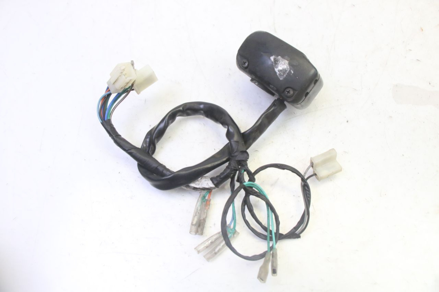 photo de LEFT HANDLEBAR SWITCH SYM CROX 4T 50 (2016 - 2023) - Technical close-up