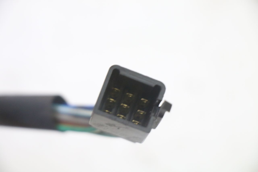 photo de LEFT HANDLEBAR SWITCH KYMCO DINK STREET 125 (2009 - 2014) - Fixing points details