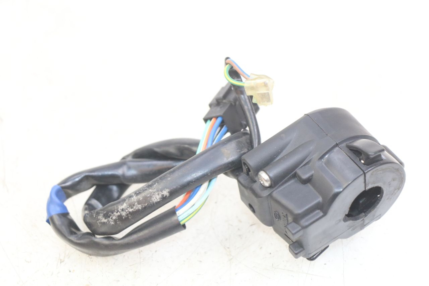photo de LEFT HANDLEBAR SWITCH KYMCO DOWNTOWN ABS 125 (2015 - 2017) - Zoom on usage condition