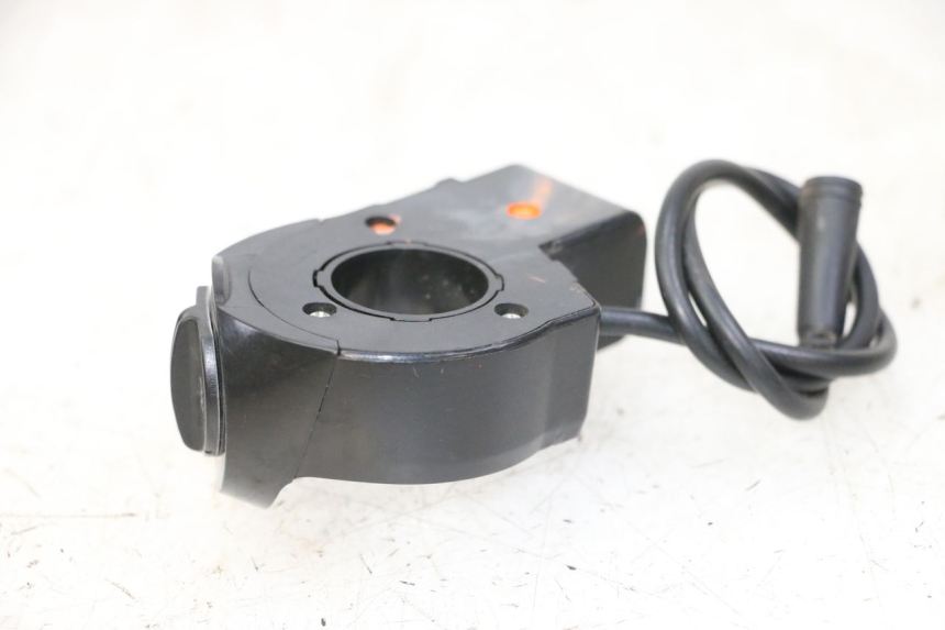 photo de LEFT SWITCH URBANGLIDE E-CROSS PRO 1 - Alternative perspective