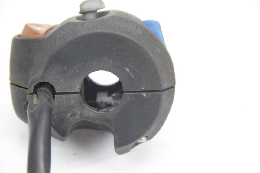 photo de LEFT SWITCH PEUGEOT ELYSTAR 125 (2002 - 2007) - Fixing points details