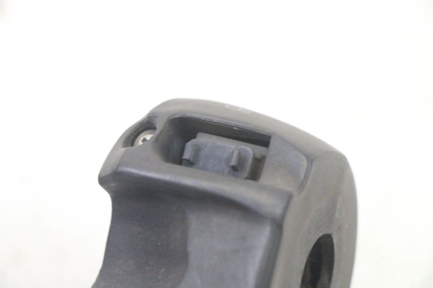 photo de LEFT HANDLEBAR SWITCH PEUGEOT ELYSTAR 50 (2002 - 2014) - Technical close-up