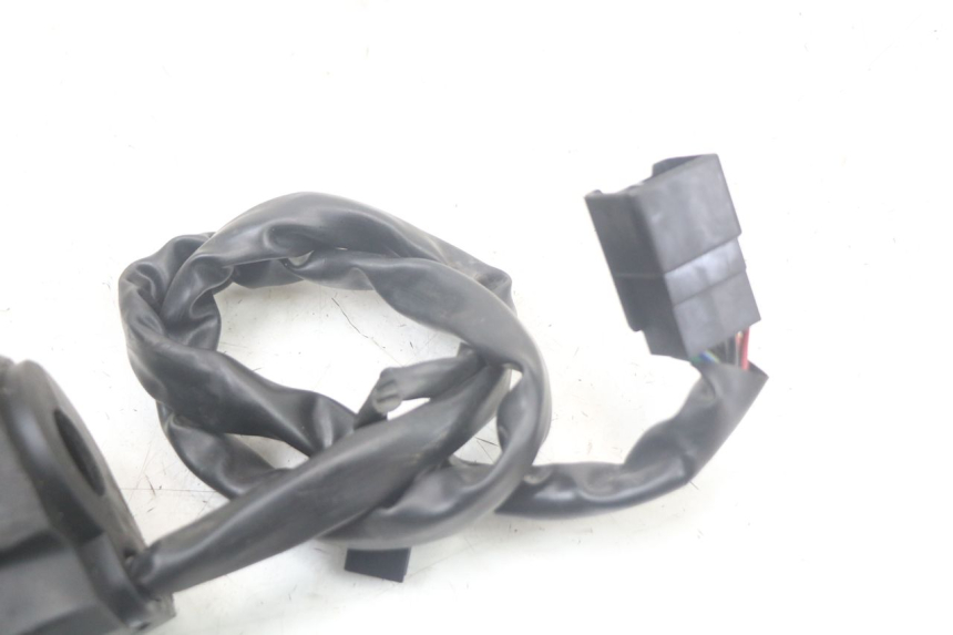 photo de LEFT SWITCH KAWASAKI ER-6 ER6 N 650 (2012 - 2016) - Surface and material condition