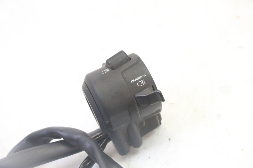 photo de LEFT HANDLEBAR SWITCH HONDA FES S-WING SWING ABS 125 (2007 - 2015) - Alternative perspective