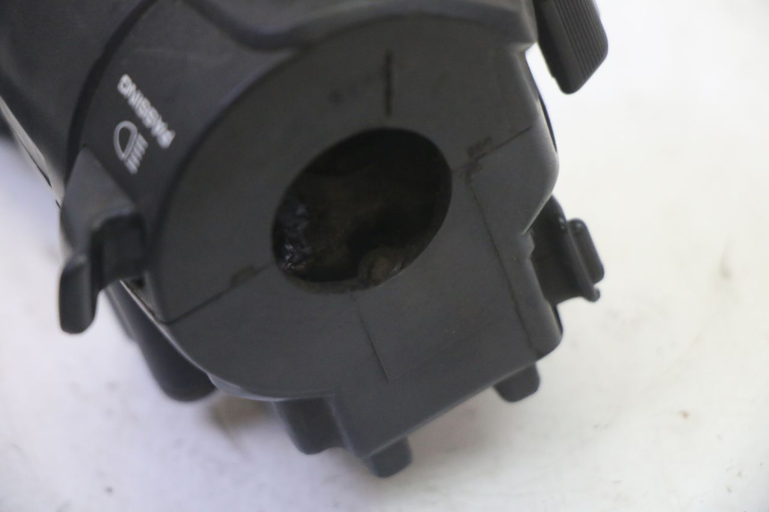 photo de LEFT HANDLEBAR SWITCH HONDA FES S-WING SWING ABS 125 (2007 - 2015) - Product overview