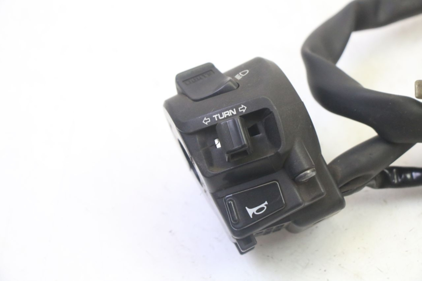 photo de LEFT HANDLEBAR SWITCH HONDA FES S-WING SWING ABS 125 (2007 - 2015) - Component detail