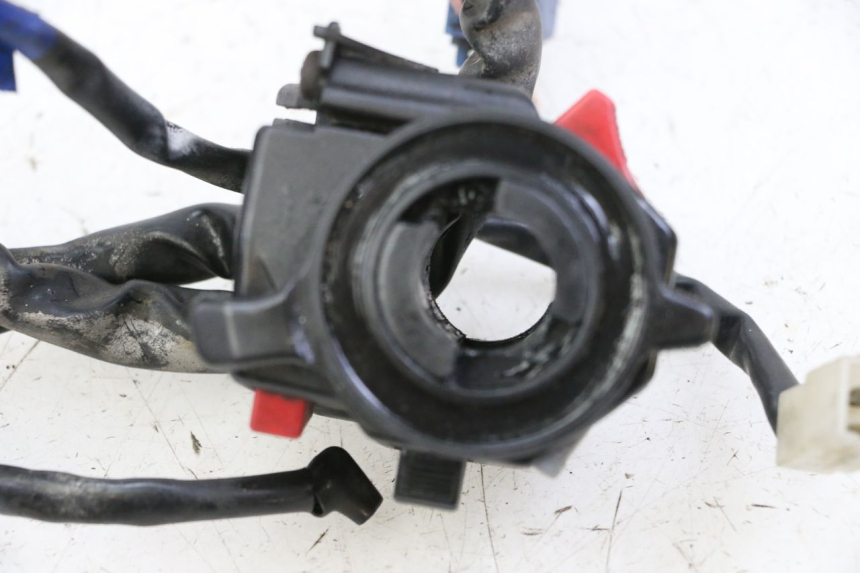 photo de LEFT SWITCH YAMAHA FJ 36Y 1100 (1984 - 1985) - Fixing points details