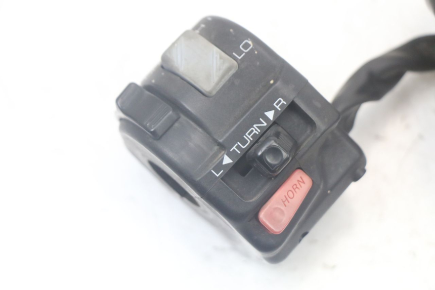 photo de LEFT HANDLEBAR SWITCH YAMAHA FJ 3CX 1200 (1986 - 1996) - Component detail