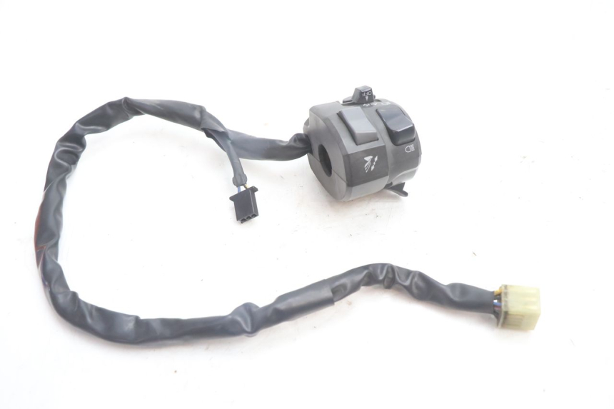 photo de LEFT SWITCH YAMAHA FJR 1300 (2001 - 2005) - Zoom on usage condition