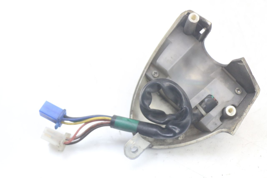 photo de LEFT SWITCH MBK FLAME X 125 (2007 - 2016) - Fixing points details