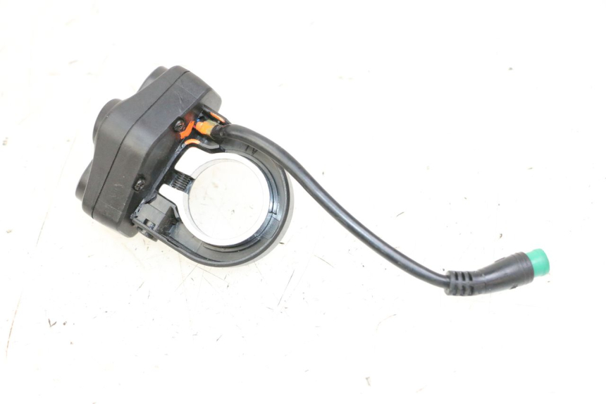 photo de LEFT SWITCH KUKIRIN G2 MASTER 1 - Component detail