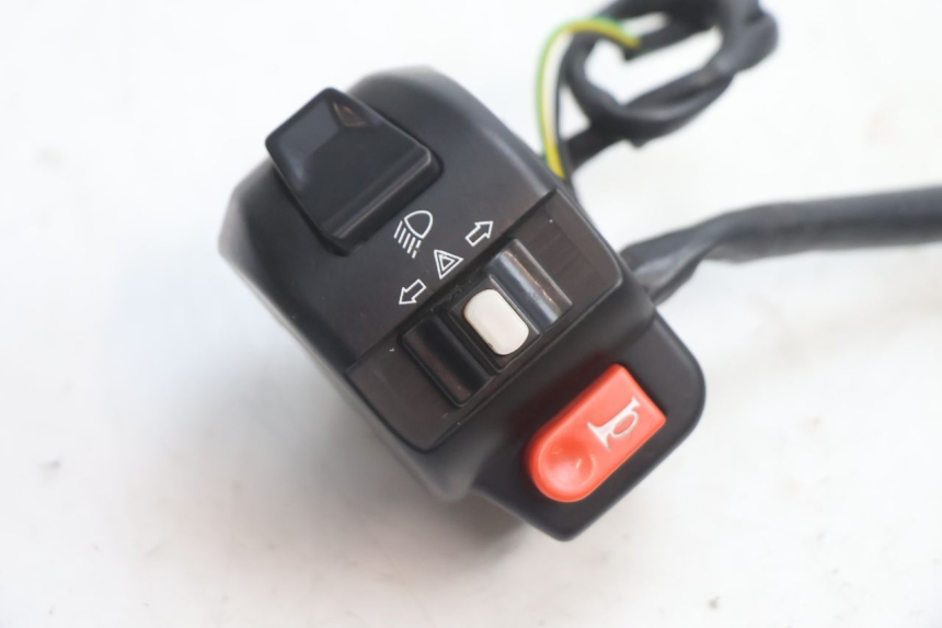 photo de LEFT SWITCH VASTRO GP 2T 50 (2013 - 2017) - Component detail