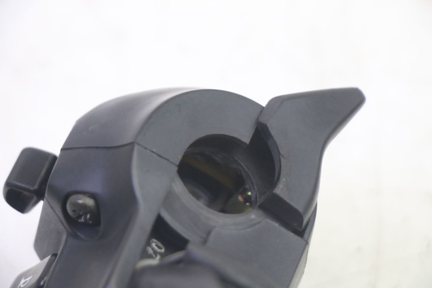 photo de LEFT SWITCH SUZUKI GSF N BANDIT 600 (1996 - 1999) - Technical close-up