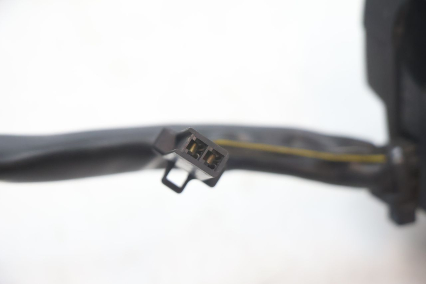 photo de LEFT SWITCH SUZUKI GSR 600 (2005 - 2012) - Surface and material condition