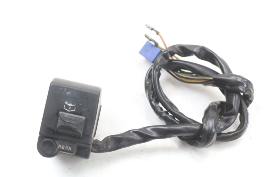 photo de LEFT SWITCH SUZUKI GSX E 250 (1982 - 1983) - Main view