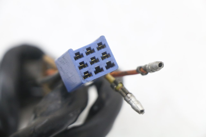 photo de LEFT SWITCH SUZUKI GSX E 250 (1982 - 1983) - Technical close-up