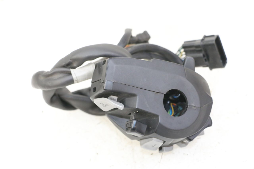 photo de LEFT SWITCH HONDA FORZA 125 (2021 - 2025) - Fixing points details