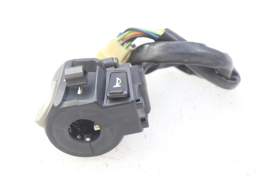 photo de LEFT HANDLEBAR SWITCH REVATTO IMPERATOR 125 (2007 - 2015) - Zoom on usage condition