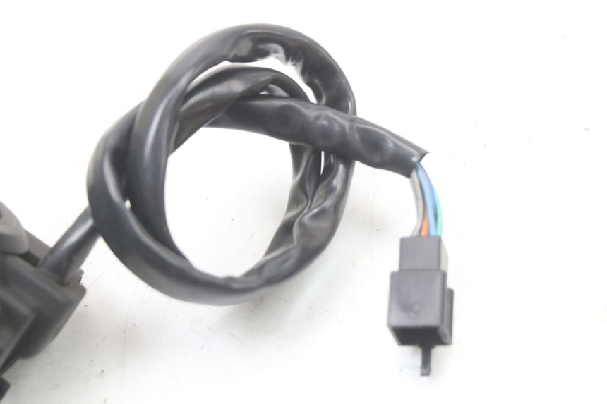 photo de Left switchgear KYMCO K-PW K-PIPE 50 (2012 - 2017) - Technical close-up