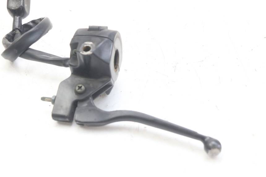 photo de LEFT HANDLEBAR SWITCH PEUGEOT KISBEE 2T 50 (2010 - 2017) - Zoom on usage condition