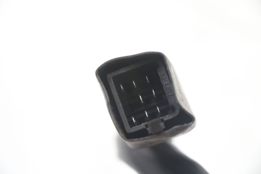 photo de LEFT HANDLEBAR SWITCH PEUGEOT KISBEE 2T 50 (2010 - 2017) - Fixing points details