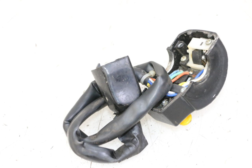 photo de LEFT HANDLEBAR SWITCH PEUGEOT KISBEE 2T 50 (2010 - 2017) - Component detail
