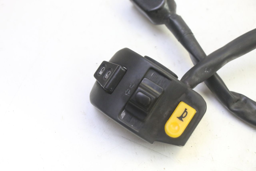 photo de LEFT HANDLEBAR SWITCH PEUGEOT KISBEE 2T 50 (2010 - 2017) - Component detail